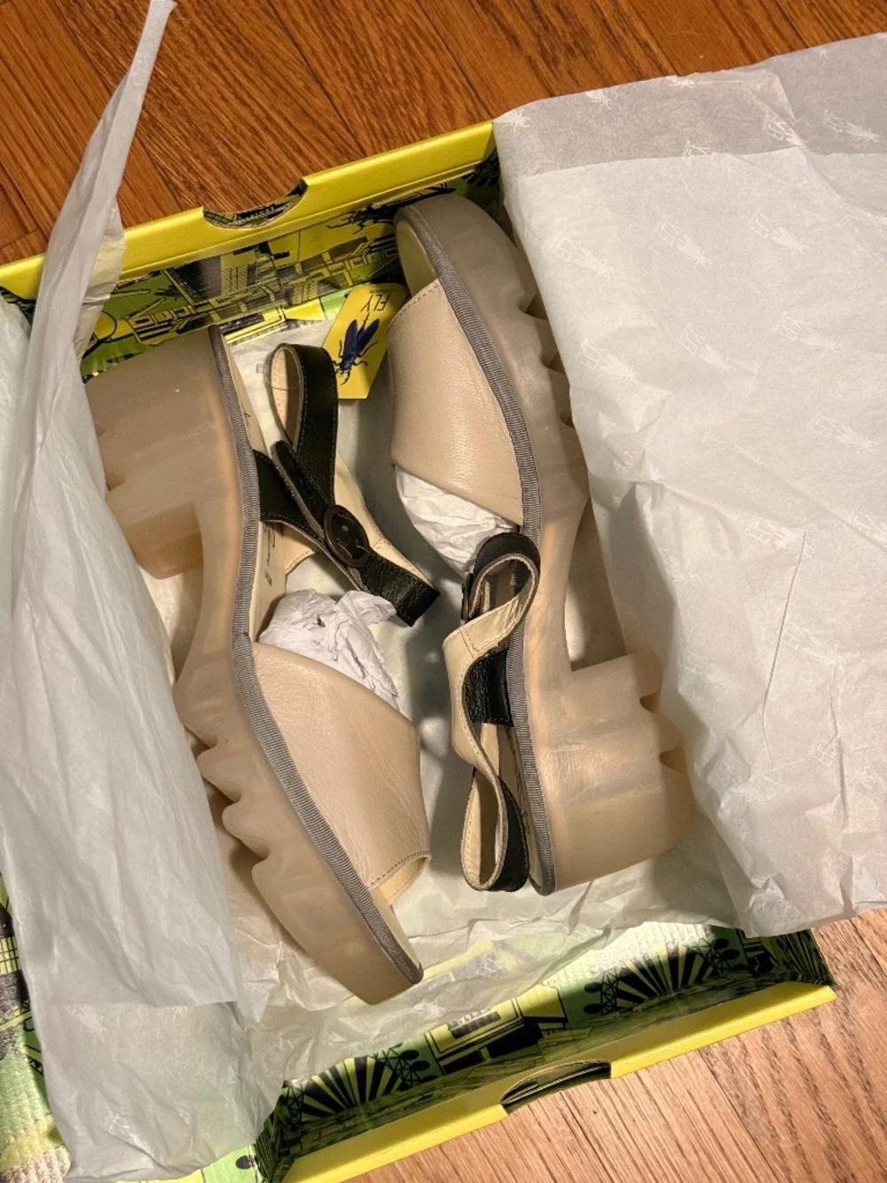 NWT FLY London Tull Two-Tone Leather Platform Sandal - Women's Size 41 / 10M